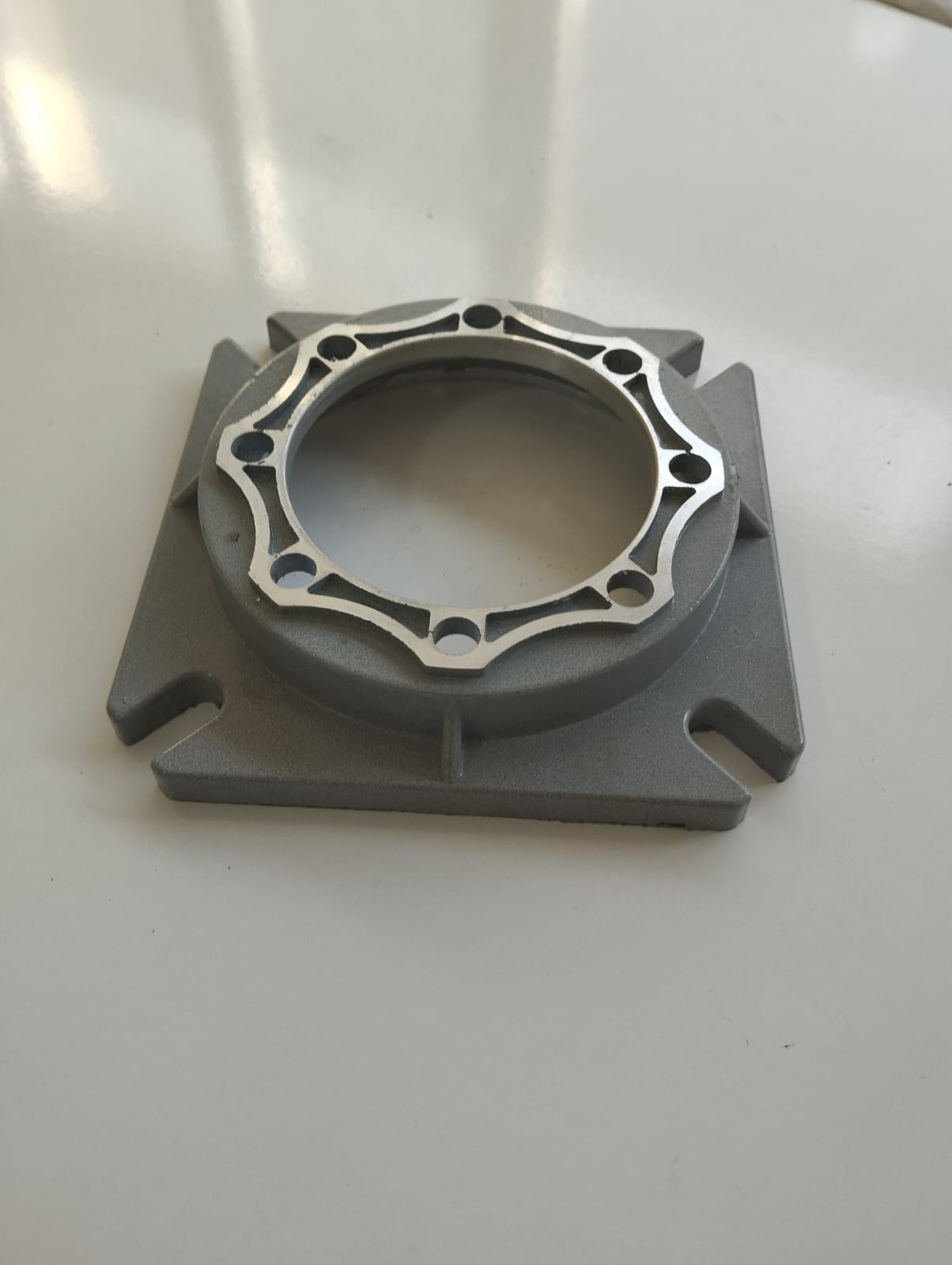 REDÜKTÖR ÇIKIŞ FLANŞI